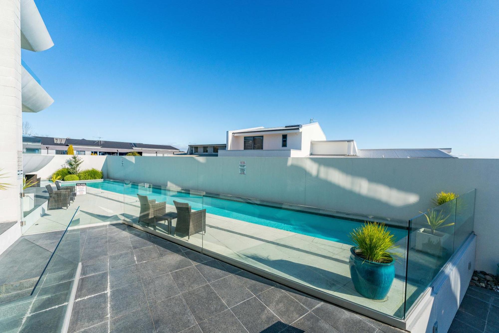 Sacred Waters Taupo Lejlighedshotel Eksteriør billede Rooftop pool