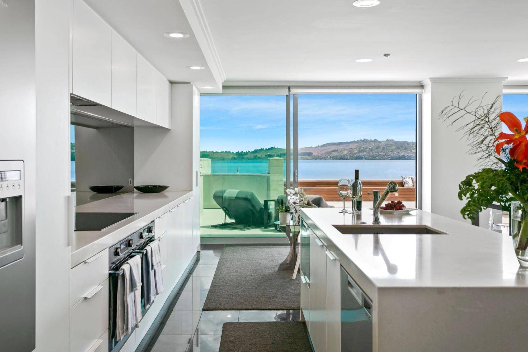 Sacred Waters Taupo Lejlighedshotel Eksteriør billede A kitchen in a condominium