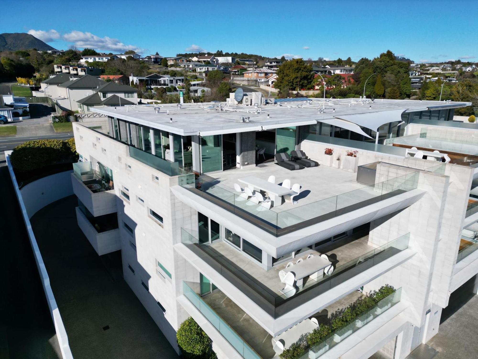 Sacred Waters Taupo Lejlighedshotel Eksteriør billede The penthouse apartment at 100 on Oxford