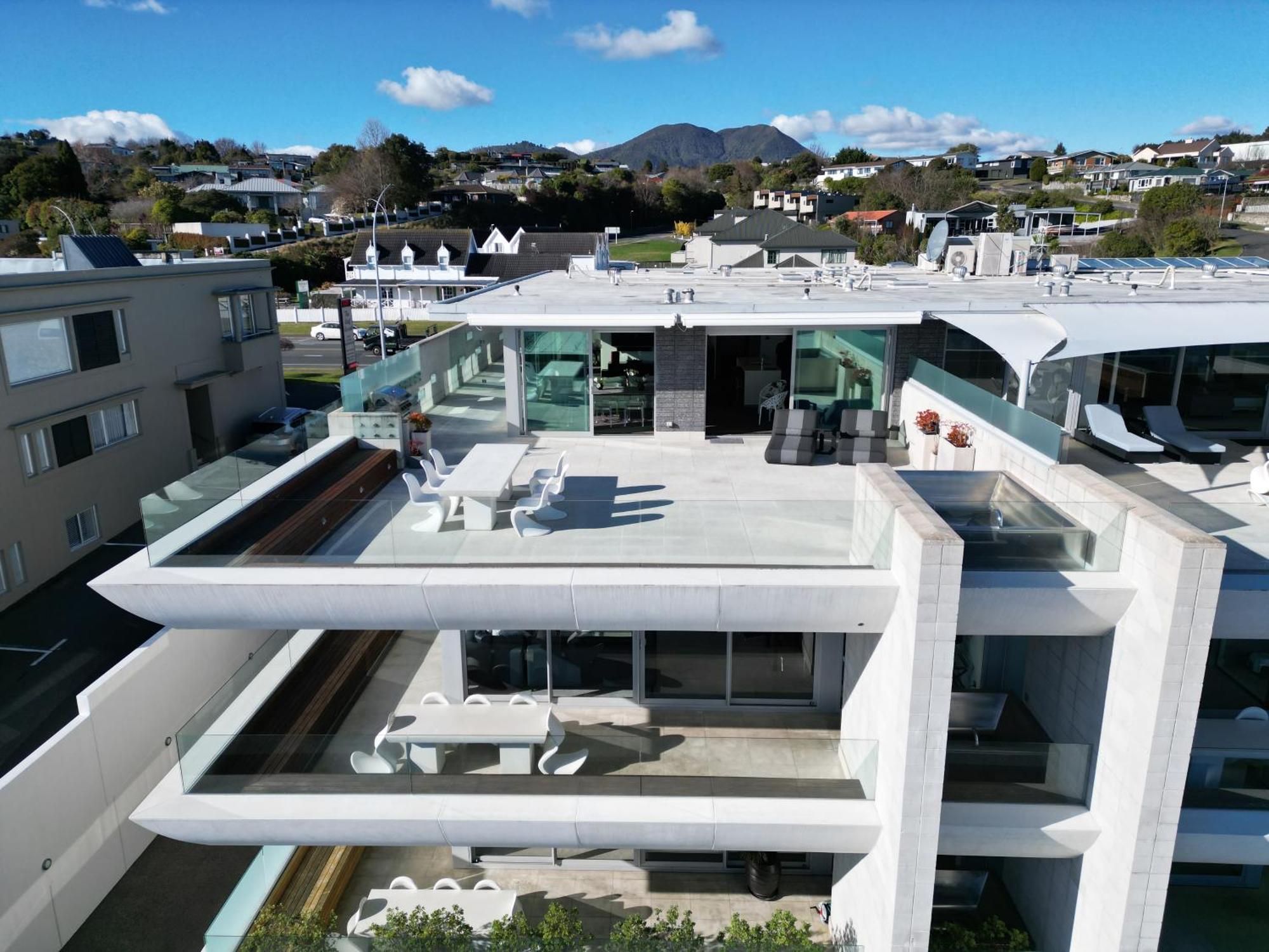 Sacred Waters Taupo Lejlighedshotel Eksteriør billede The penthouse at 100 on Oxford