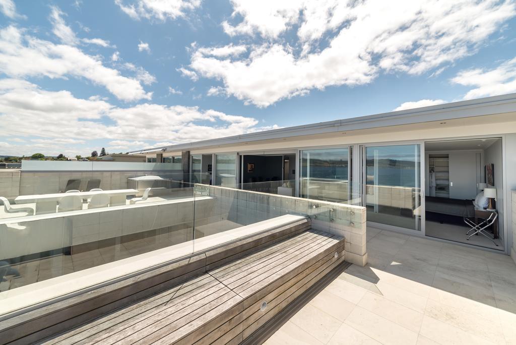 Sacred Waters Taupo Lejlighedshotel Eksteriør billede The rooftop terrace